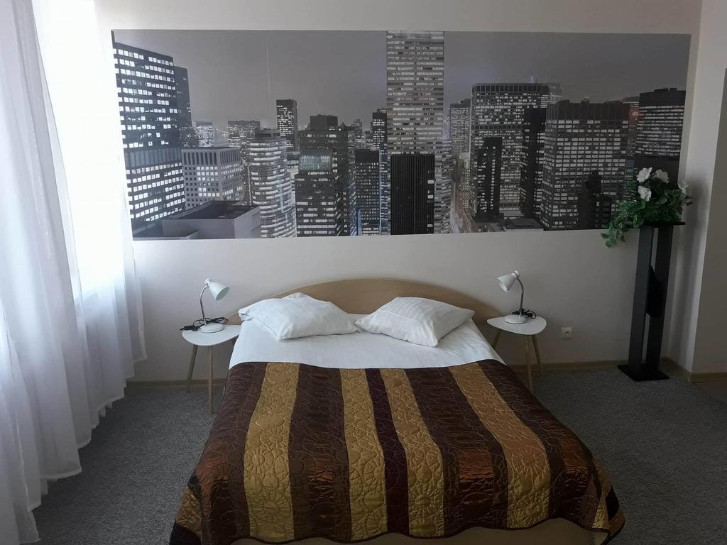 Hotel Vaivorykste Šiauliai Esterno foto