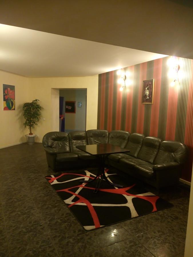 Hotel Vaivorykste Šiauliai Esterno foto