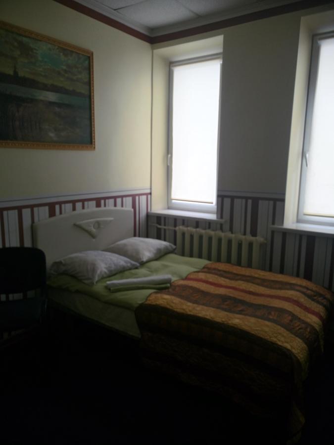 Hotel Vaivorykste Šiauliai Esterno foto