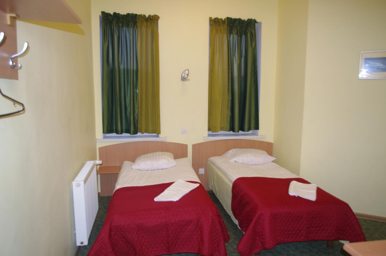 Hotel Vaivorykste Šiauliai Esterno foto