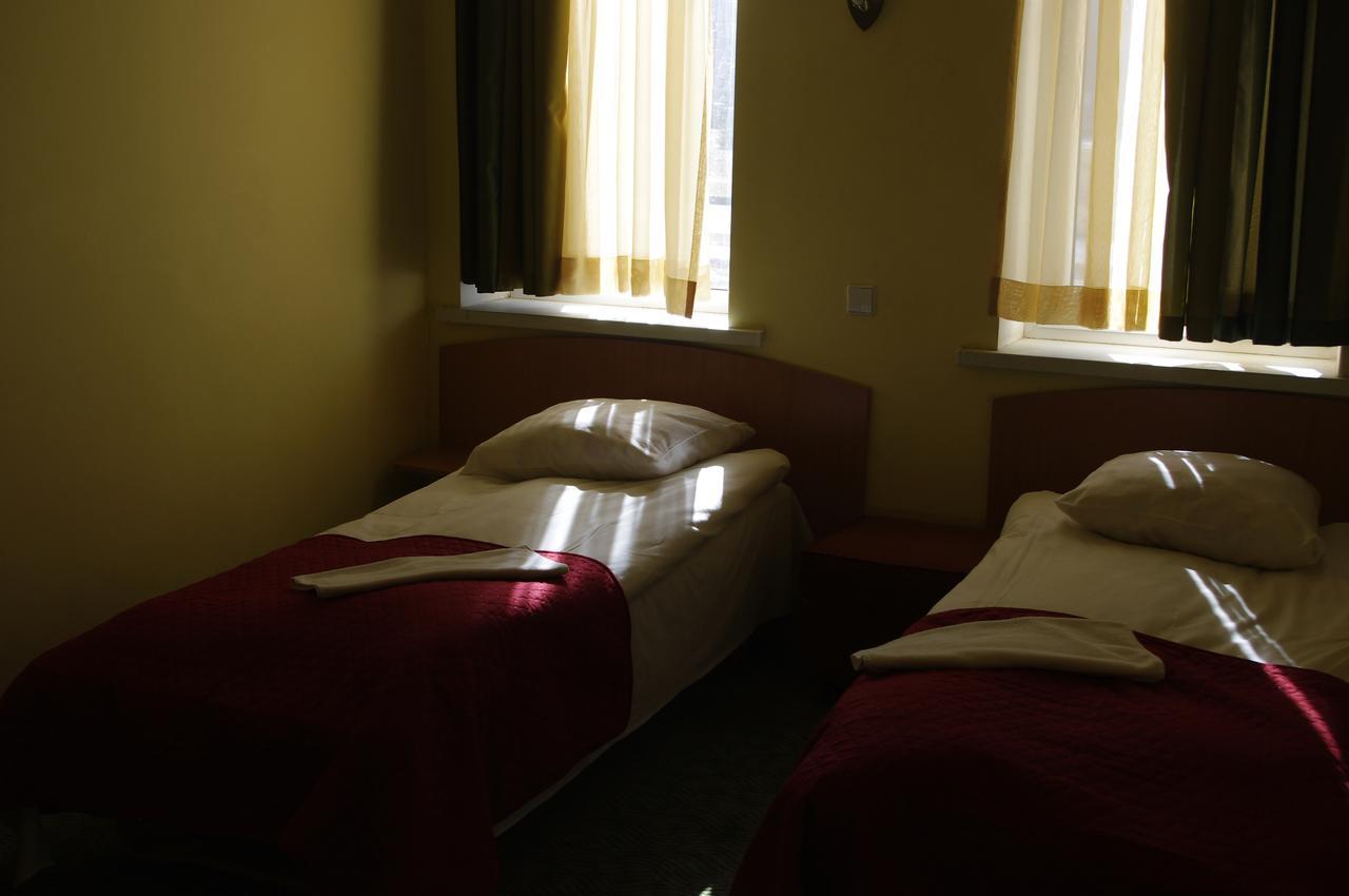 Hotel Vaivorykste Šiauliai Esterno foto