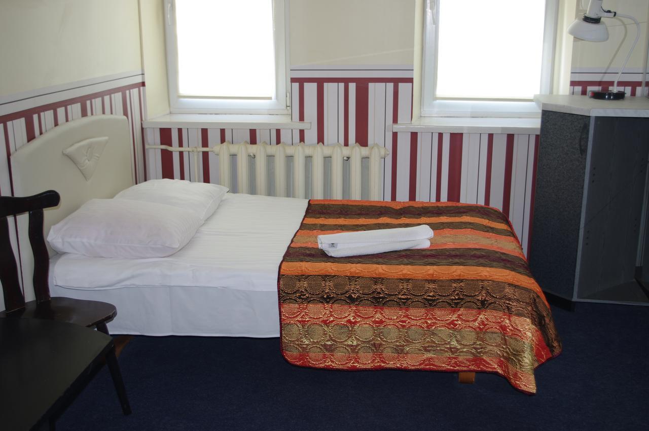 Hotel Vaivorykste Šiauliai Esterno foto