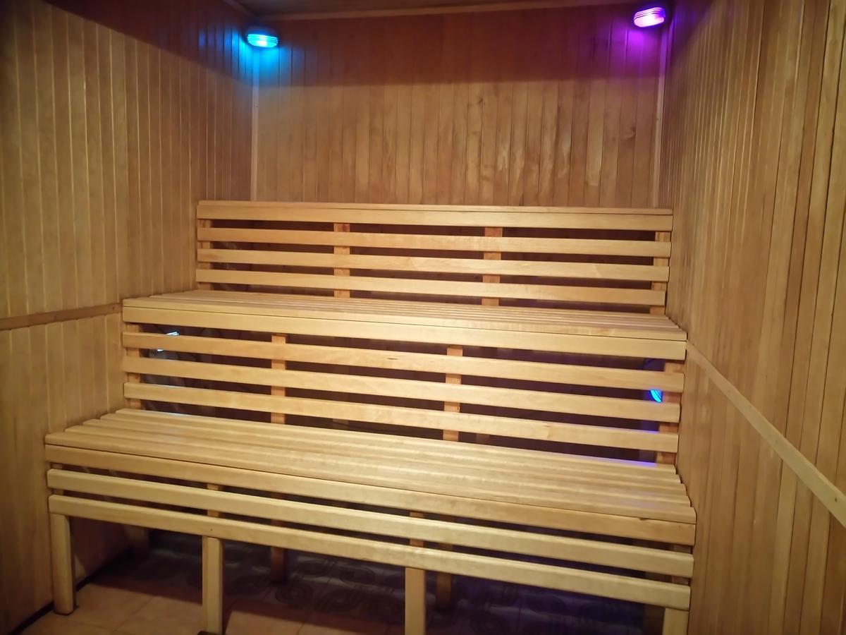 Hotel Vaivorykste Šiauliai Esterno foto